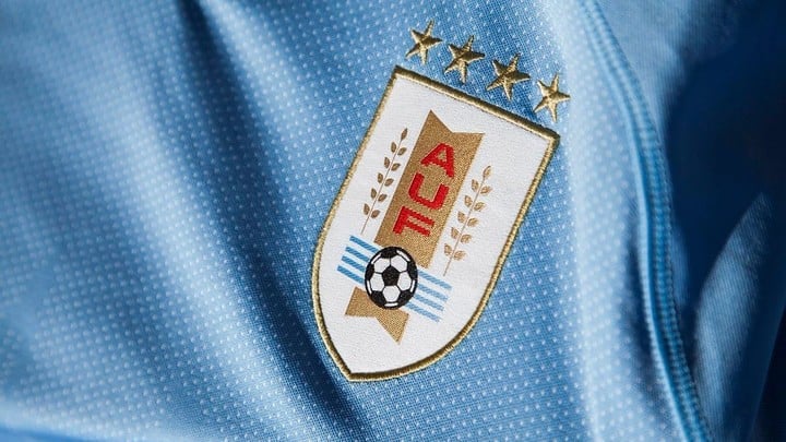 ¿Por qué Uruguay tiene cuatro estrellas en su escudo? La gran polémica